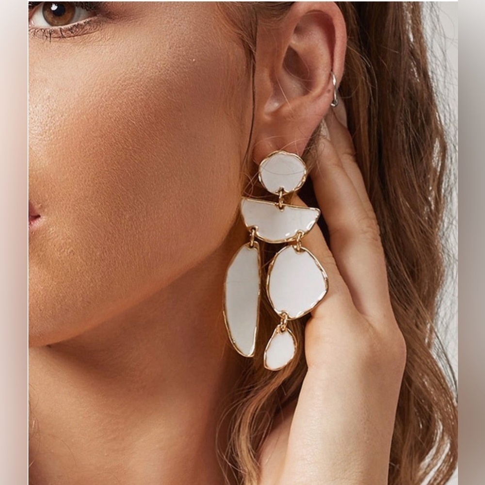 Elegant White Geo Drop Gold Earrings - Picture 4 of 17